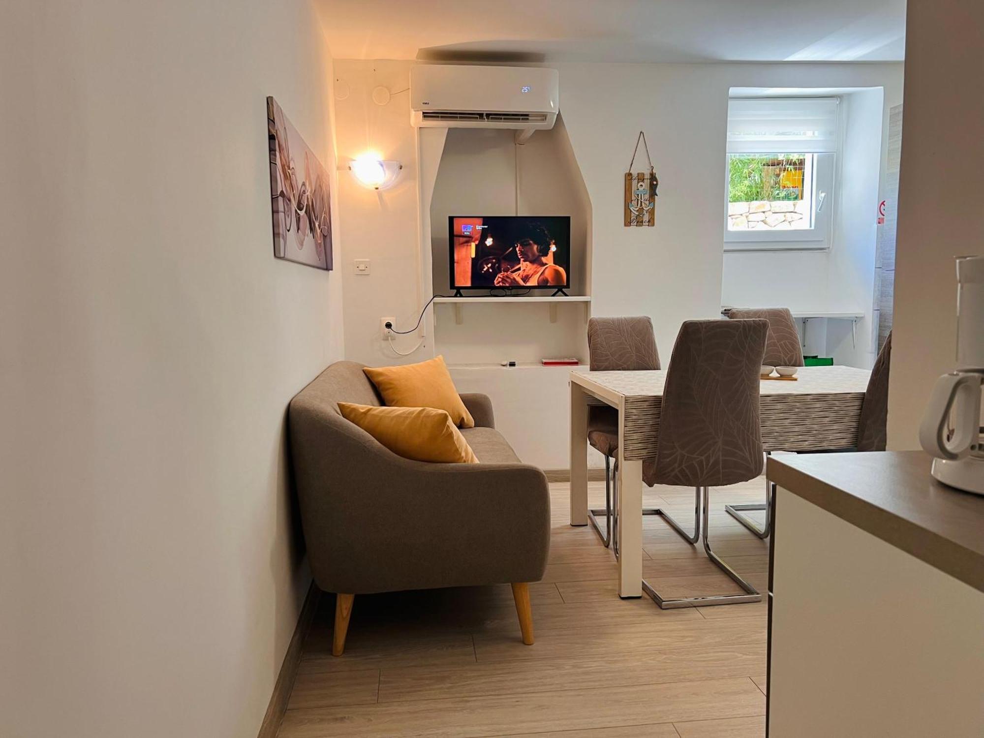 Apartman Gabriela Mali Losinj Exterior photo